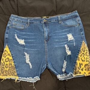 Women’s Shorts, size 18, L & B brand